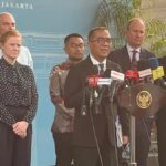 Profesor-Imperial-College-ke-Istana-OK
