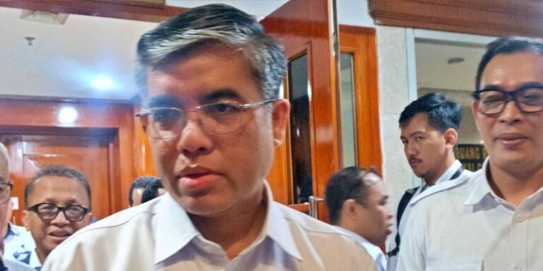 812736_11190515072026_Menteri_Ketenagakerjaan_Yassierli._Foto-_RMOL_Sarah_Alifia