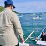 presiden-prabowo-didampingi-menteri-trenggono-tinjau-knmp-leato-selatan-dorong-nelayan-gorontalo-naik-kelas-7pzG-7pzG-scaled