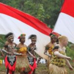 088675500_1439459622-20150813-tarian_kolosal-papua