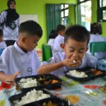 Pelaksanaan-makan-bergizi-gratis-di-Padang-080125-Ief-4