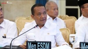 Menteri-ESDM-Bahlil-Lahadalia-di-sidang-kabinet-paripurna
