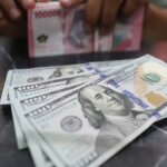 Rupiah-Ditutup-Menguat-Rp16768-per-USD-Sore-Ini_20260127_214352