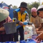 jalankan-arahan-presiden-kementerian-pu-salurkan-232-juta-liter-air-bersih-hadapi-kekeringan-di-jateng-dan-jatim-b8d69521-56ab-4880-8711-3ed54e271cce