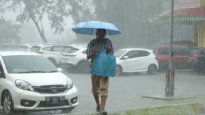 hujan-deras-kpu-batam-bocor_20230819_124913